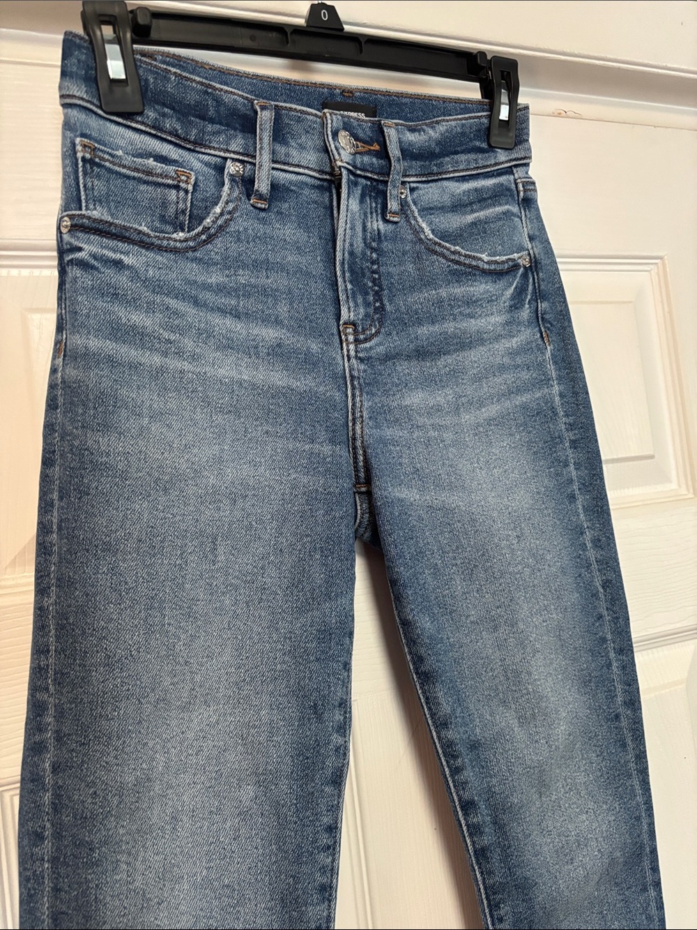 Express distressed skinny mid rise petite jeans - Picture 3 of 7